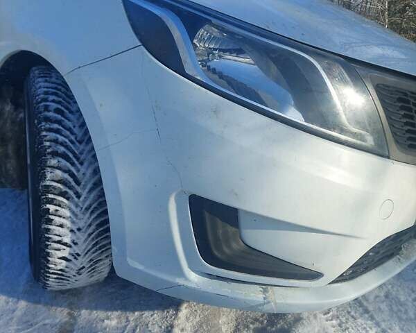 Білий Кіа Ріо, об'ємом двигуна 1.4 л та пробігом 266 тис. км за 6900 $, фото 10 на Automoto.ua