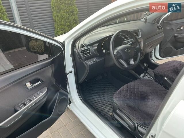 Белый Киа Рио, объемом двигателя 1.6 л и пробегом 174 тыс. км за 7700 $, фото 9 на Automoto.ua