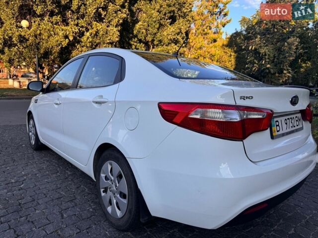 Белый Киа Рио, объемом двигателя 1.4 л и пробегом 81 тыс. км за 7499 $, фото 6 на Automoto.ua