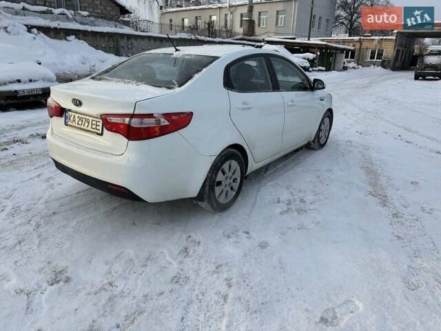 Білий Кіа Ріо, об'ємом двигуна 1.6 л та пробігом 196 тис. км за 7800 $, фото 2 на Automoto.ua