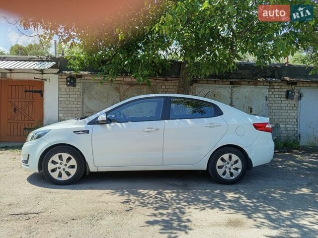 Белый Киа Рио, объемом двигателя 1.4 л и пробегом 51 тыс. км за 8100 $, фото 3 на Automoto.ua