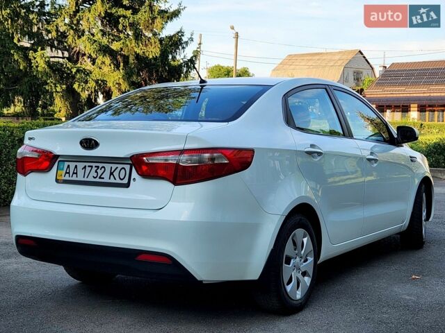 Белый Киа Рио, объемом двигателя 1.4 л и пробегом 143 тыс. км за 9350 $, фото 15 на Automoto.ua