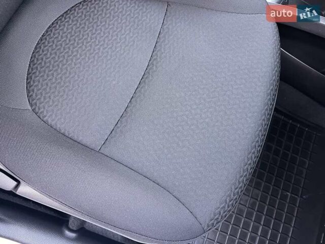 Білий Кіа Ріо, об'ємом двигуна 1.59 л та пробігом 48 тис. км за 10200 $, фото 23 на Automoto.ua