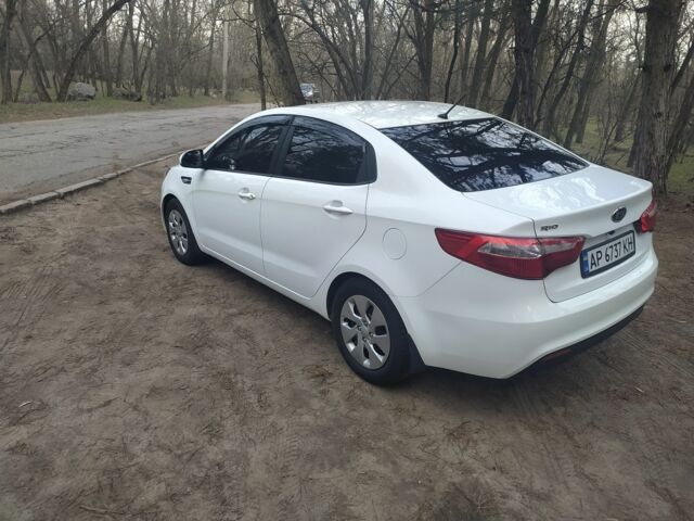Білий Кіа Ріо, об'ємом двигуна 1.4 л та пробігом 158 тис. км за 6500 $, фото 3 на Automoto.ua