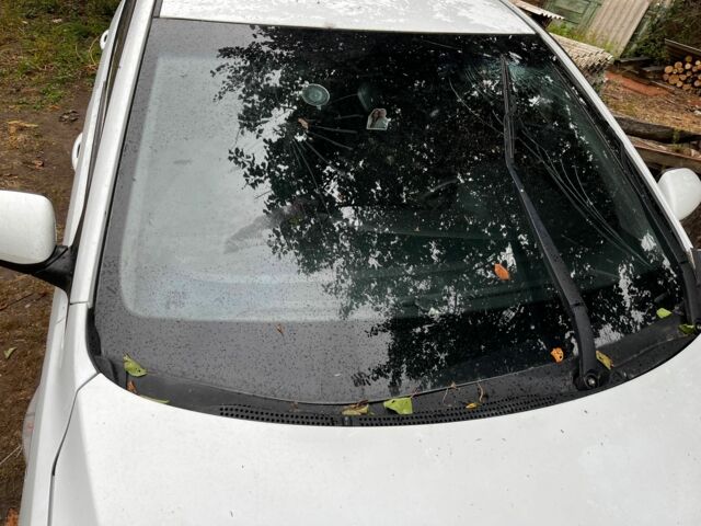 Білий Кіа Ріо, об'ємом двигуна 1.4 л та пробігом 180 тис. км за 3000 $, фото 6 на Automoto.ua