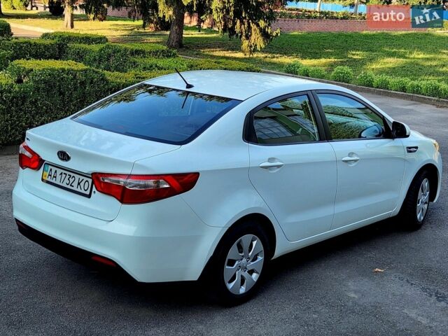 Белый Киа Рио, объемом двигателя 1.4 л и пробегом 143 тыс. км за 9350 $, фото 16 на Automoto.ua