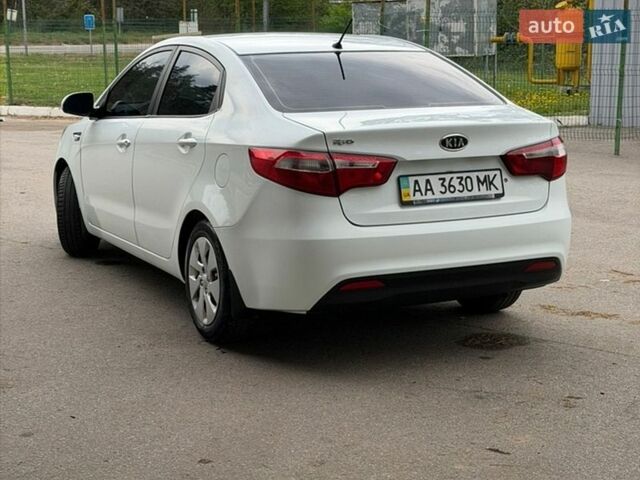 Белый Киа Рио, объемом двигателя 1.4 л и пробегом 167 тыс. км за 7200 $, фото 2 на Automoto.ua