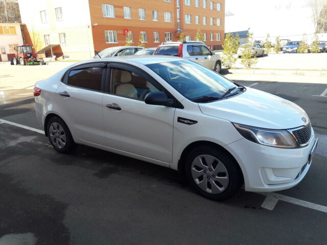 Белый Киа Рио, объемом двигателя 1.4 л и пробегом 93 тыс. км за 7500 $, фото 1 на Automoto.ua