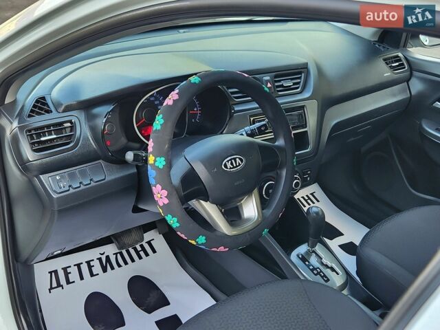 Белый Киа Рио, объемом двигателя 1.4 л и пробегом 143 тыс. км за 9350 $, фото 19 на Automoto.ua