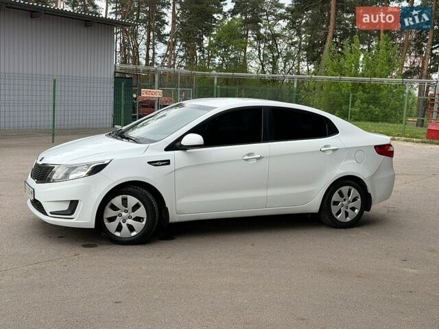 Белый Киа Рио, объемом двигателя 1.4 л и пробегом 167 тыс. км за 7200 $, фото 1 на Automoto.ua