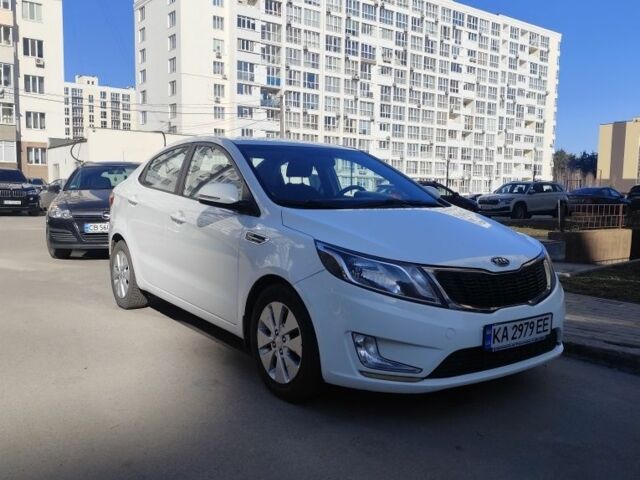 Белый Киа Рио, объемом двигателя 1.6 л и пробегом 198 тыс. км за 8000 $, фото 1 на Automoto.ua