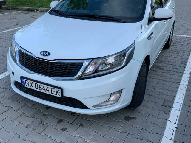 Білий Кіа Ріо, об'ємом двигуна 1.4 л та пробігом 175 тис. км за 6600 $, фото 12 на Automoto.ua