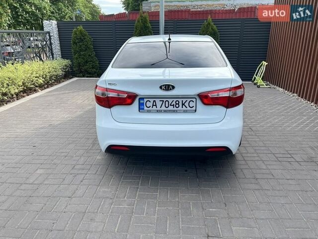 Белый Киа Рио, объемом двигателя 1.6 л и пробегом 174 тыс. км за 7700 $, фото 2 на Automoto.ua