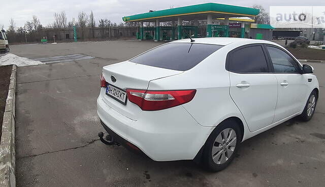 Белый Киа Рио, объемом двигателя 1.6 л и пробегом 126 тыс. км за 8400 $, фото 3 на Automoto.ua