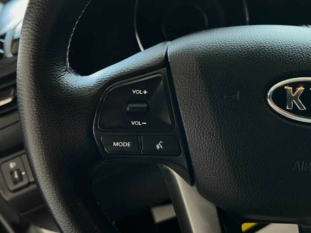 Білий Кіа Ріо, об'ємом двигуна 1.6 л та пробігом 182 тис. км за 7330 $, фото 11 на Automoto.ua
