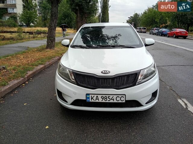 Белый Киа Рио, объемом двигателя 1.4 л и пробегом 250 тыс. км за 7800 $, фото 1 на Automoto.ua