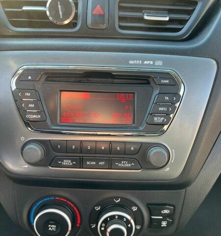 Білий Кіа Ріо, об'ємом двигуна 1.4 л та пробігом 210 тис. км за 5800 $, фото 17 на Automoto.ua