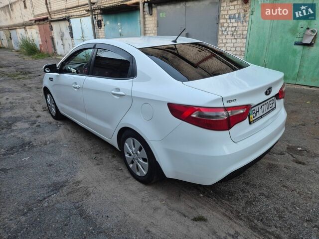 Белый Киа Рио, объемом двигателя 1.6 л и пробегом 156 тыс. км за 8700 $, фото 6 на Automoto.ua