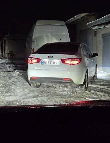 Белый Киа Рио, объемом двигателя 1.6 л и пробегом 126 тыс. км за 9000 $, фото 4 на Automoto.ua