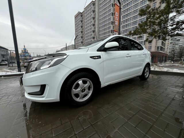 Белый Киа Рио, объемом двигателя 1.4 л и пробегом 106 тыс. км за 8500 $, фото 7 на Automoto.ua