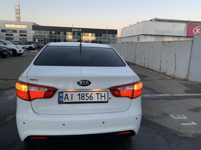 Белый Киа Рио, объемом двигателя 1.4 л и пробегом 87 тыс. км за 8555 $, фото 3 на Automoto.ua