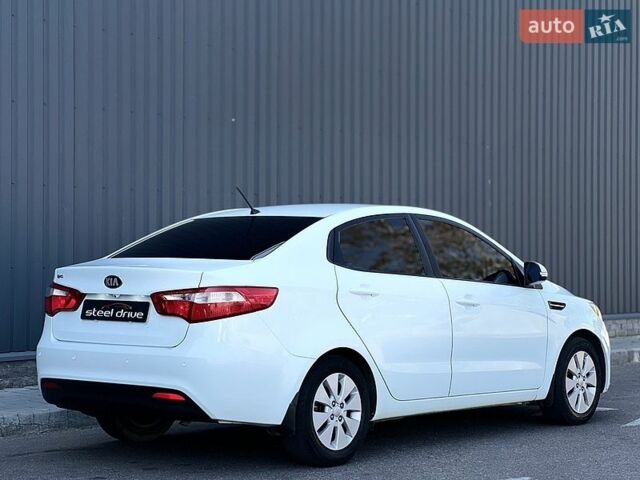 Белый Киа Рио, объемом двигателя 1.6 л и пробегом 135 тыс. км за 9199 $, фото 5 на Automoto.ua