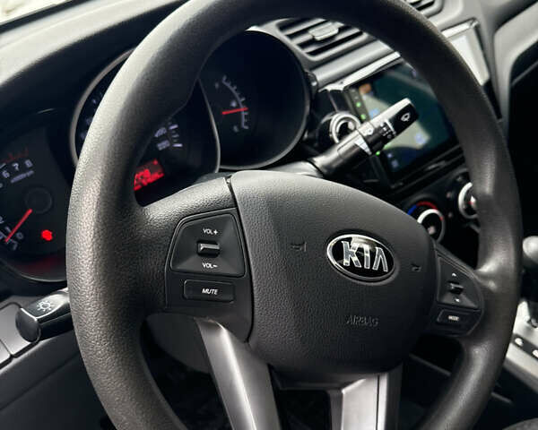 Белый Киа Рио, объемом двигателя 1.4 л и пробегом 54 тыс. км за 9400 $, фото 10 на Automoto.ua