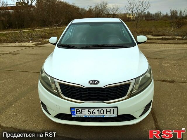Белый Киа Рио, объемом двигателя 1.4 л и пробегом 155 тыс. км за 8300 $, фото 1 на Automoto.ua