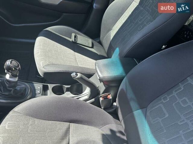 Білий Кіа Ріо, об'ємом двигуна 1.59 л та пробігом 185 тис. км за 7000 $, фото 9 на Automoto.ua