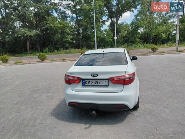 Білий Кіа Ріо, об'ємом двигуна 1.6 л та пробігом 181 тис. км за 6599 $, фото 7 на Automoto.ua