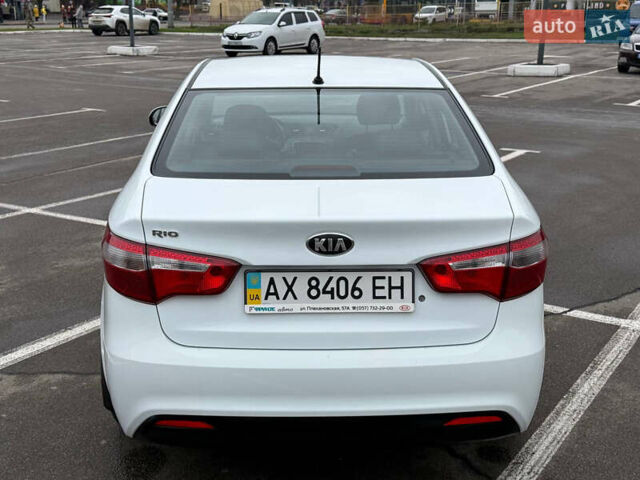 Белый Киа Рио, объемом двигателя 1.4 л и пробегом 23 тыс. км за 9900 $, фото 9 на Automoto.ua