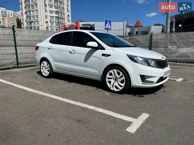 Белый Киа Рио, объемом двигателя 1.4 л и пробегом 178 тыс. км за 6800 $, фото 15 на Automoto.ua