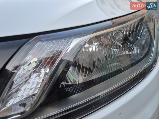 Белый Киа Рио, объемом двигателя 1.6 л и пробегом 156 тыс. км за 8700 $, фото 16 на Automoto.ua