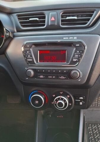 Белый Киа Рио, объемом двигателя 1.4 л и пробегом 87 тыс. км за 8750 $, фото 45 на Automoto.ua