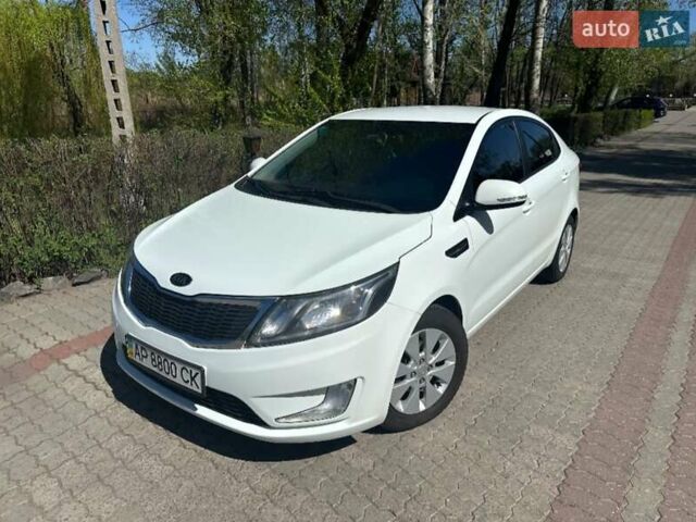 Білий Кіа Ріо, об'ємом двигуна 1.59 л та пробігом 185 тис. км за 7000 $, фото 3 на Automoto.ua