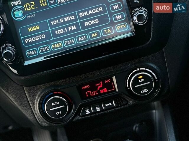 Белый Киа Рио, объемом двигателя 1.6 л и пробегом 135 тыс. км за 9199 $, фото 16 на Automoto.ua