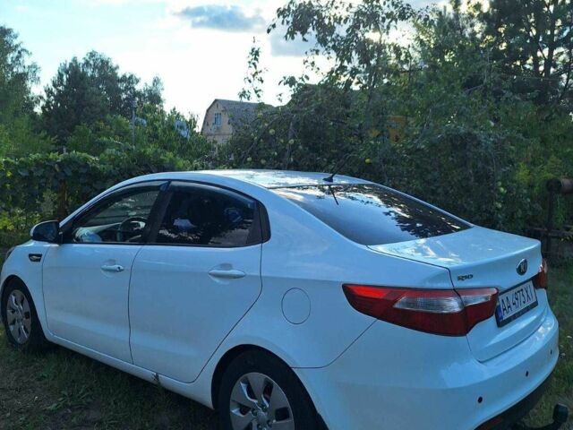 Білий Кіа Ріо, об'ємом двигуна 1.4 л та пробігом 265 тис. км за 5713 $, фото 1 на Automoto.ua