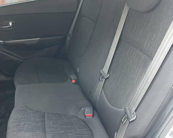 Белый Киа Рио, объемом двигателя 1.6 л и пробегом 148 тыс. км за 7550 $, фото 11 на Automoto.ua