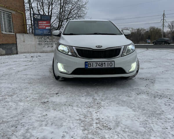 Белый Киа Рио, объемом двигателя 1.6 л и пробегом 148 тыс. км за 7550 $, фото 3 на Automoto.ua
