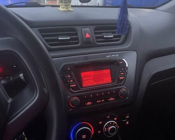 Белый Киа Рио, объемом двигателя 0 л и пробегом 180 тыс. км за 8000 $, фото 5 на Automoto.ua