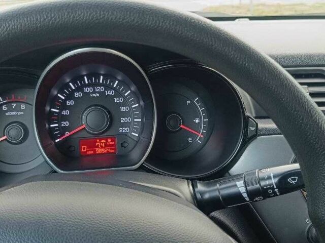 Білий Кіа Ріо, об'ємом двигуна 1.4 л та пробігом 99 тис. км за 9000 $, фото 15 на Automoto.ua