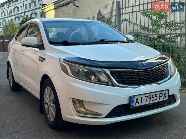 Білий Кіа Ріо, об'ємом двигуна 1.4 л та пробігом 214 тис. км за 6600 $, фото 4 на Automoto.ua