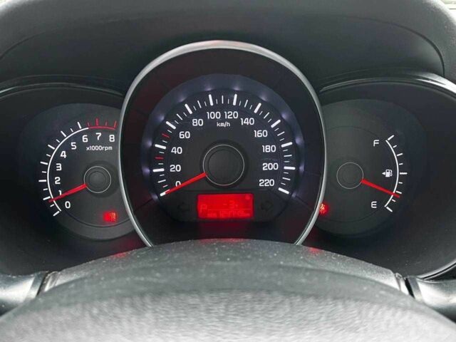 Белый Киа Рио, объемом двигателя 1.4 л и пробегом 125 тыс. км за 8000 $, фото 15 на Automoto.ua