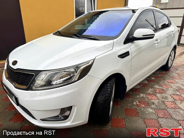 Белый Киа Рио, объемом двигателя 1.6 л и пробегом 0 тыс. км за 7800 $, фото 2 на Automoto.ua