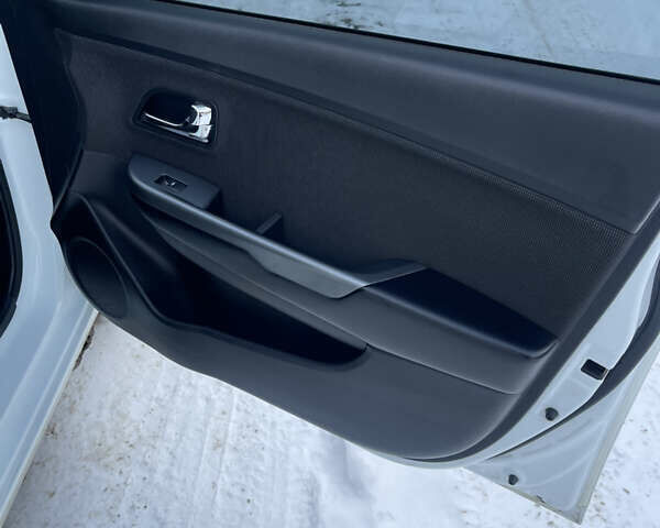 Белый Киа Рио, объемом двигателя 1.6 л и пробегом 148 тыс. км за 7550 $, фото 8 на Automoto.ua