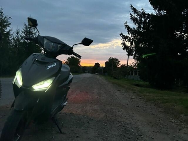 Білий Кіа Ріо, об'ємом двигуна 0 л та пробігом 73 тис. км за 7980 $, фото 2 на Automoto.ua
