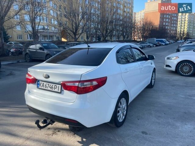 Белый Киа Рио, объемом двигателя 1.4 л и пробегом 216 тыс. км за 7400 $, фото 7 на Automoto.ua