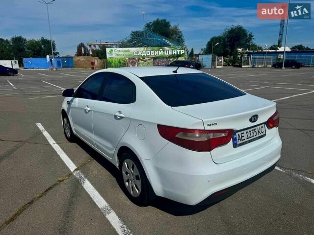 Білий Кіа Ріо, об'ємом двигуна 1.4 л та пробігом 179 тис. км за 7600 $, фото 2 на Automoto.ua