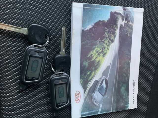 Белый Киа Рио, объемом двигателя 1.4 л и пробегом 87 тыс. км за 8555 $, фото 6 на Automoto.ua