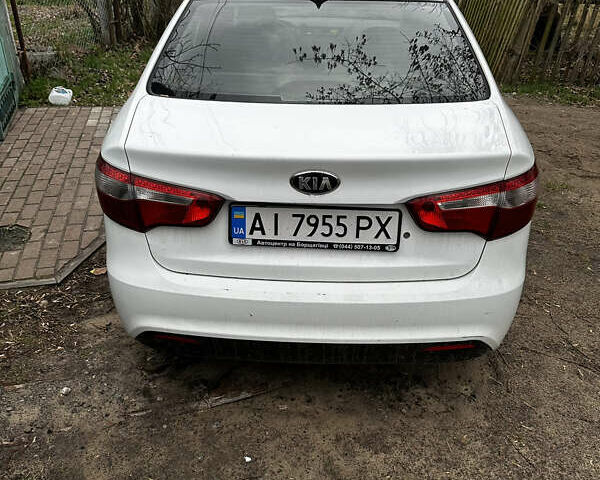 Белый Киа Рио, объемом двигателя 1.4 л и пробегом 207 тыс. км за 6500 $, фото 1 на Automoto.ua